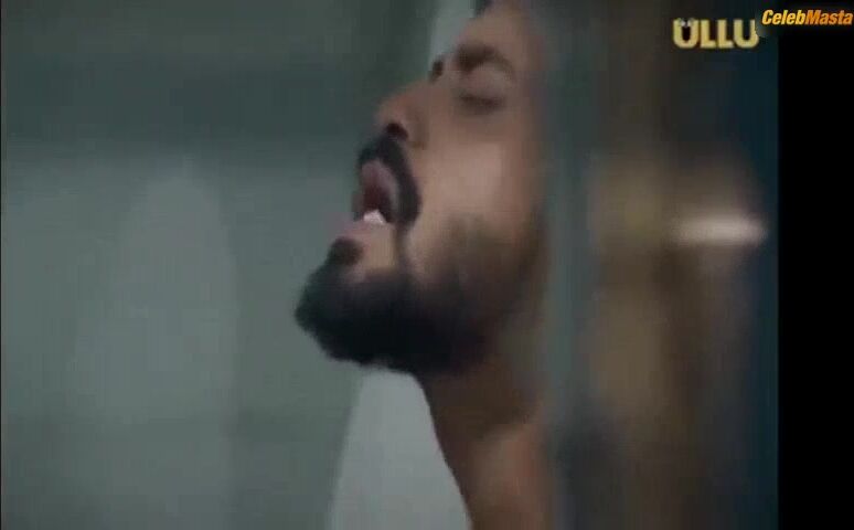 Rajsi Verma Reveals Boobs, Underwear Scene In Palang Tod - Photo 1 of 5 photo 2