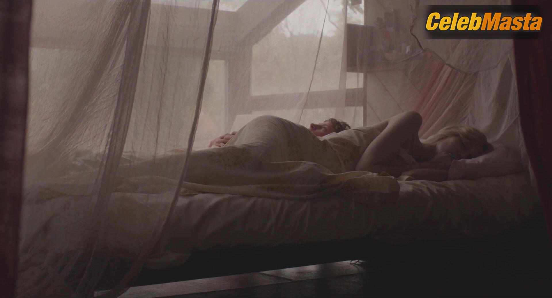 Elizabeth Debicki Hot Scene In Breath - Photo 2 of 5