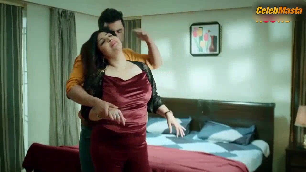 Rajsi Verma ’s Ass, Boobs Scene In Gulab Jamun - Photo 2 of 5 photo 1