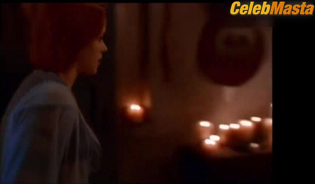 Sung Hi Lee And Tahitia Hicks Tits Scene From Mortal - Photo 2 of 5 photo 1