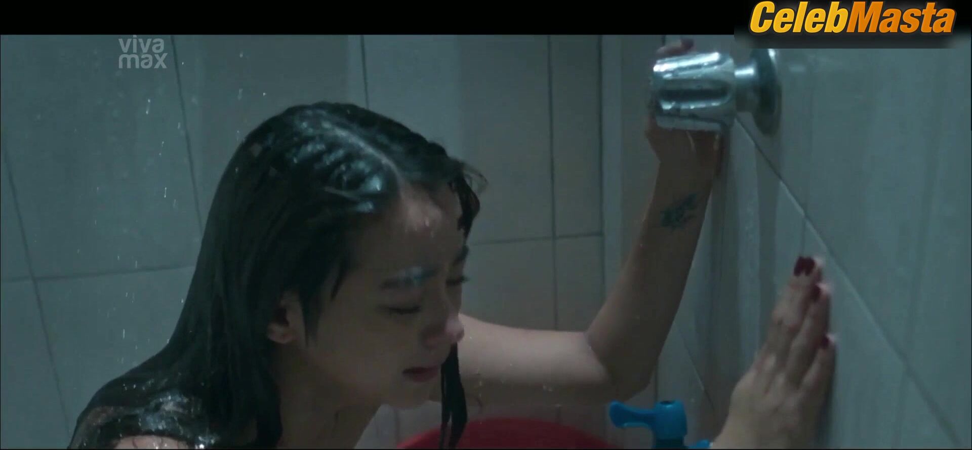 A.j. Raval Flaunts Boobs, Butt Scene In Kaliwaan - Photo 2 of 5 photo 5