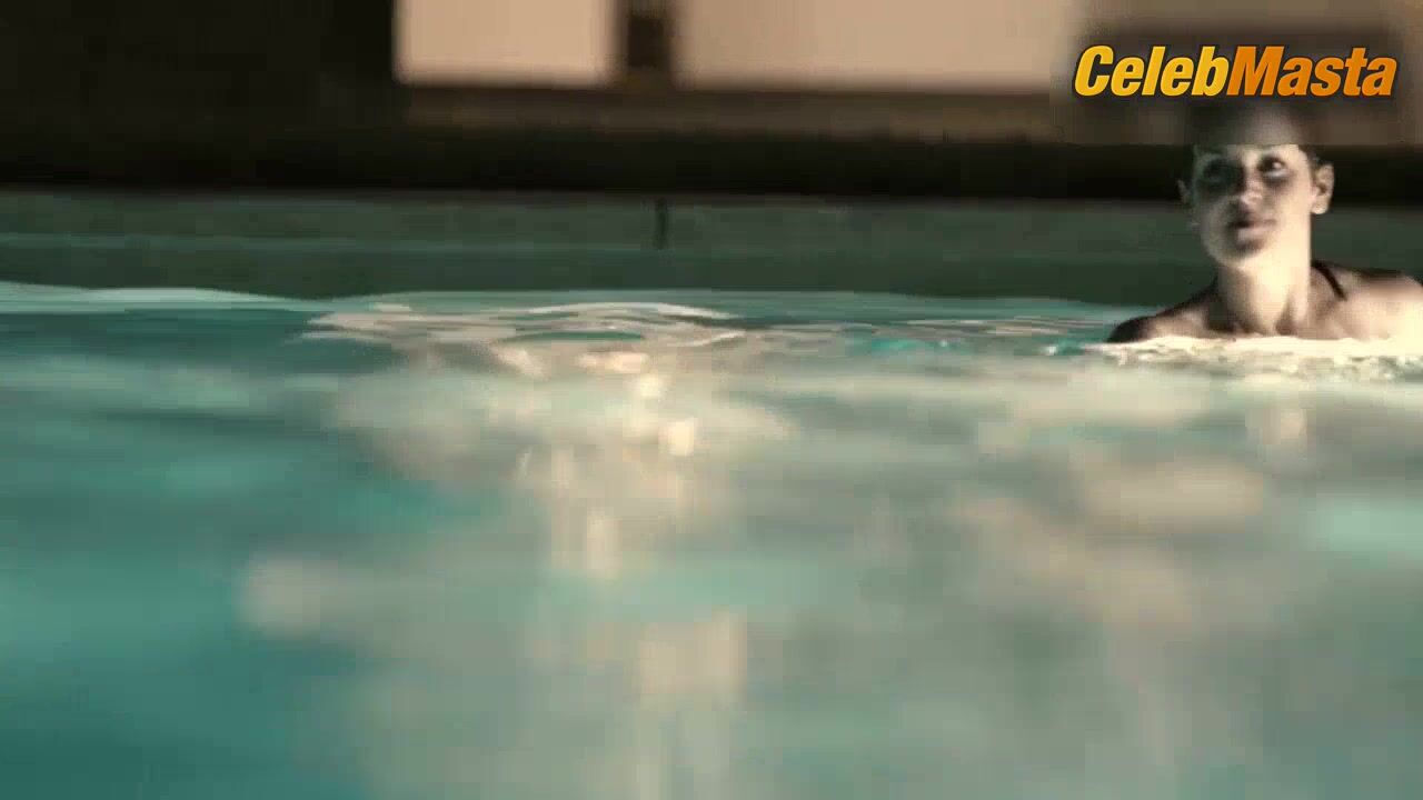 Melanie Lynskey Booty And Bush Scene From Hello I Must Be - Photo 2 of 5