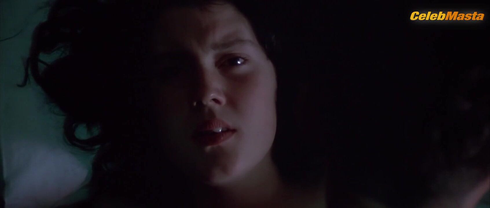 Melanie Lynskey ’s Sexy Scene From Heavenly Creatures - Photo 3 of 5 photo 1