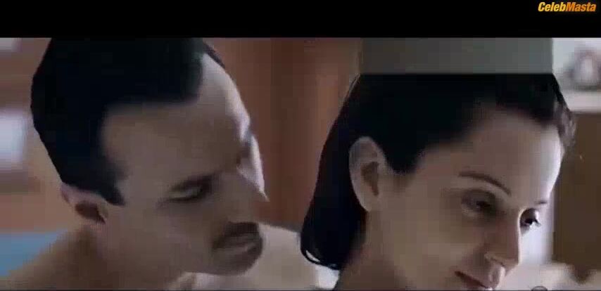 Kangana Ranaut Sexy Scene From Rangoon - Photo 4 of 5 photo 2