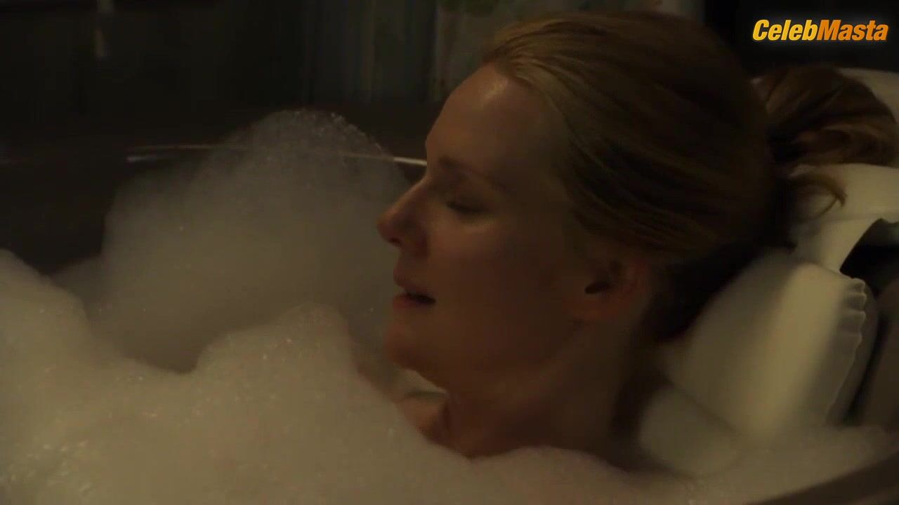 Laura Linney Tits, Underwear Scene From The Big C - Photo 1 of 5 photo 5