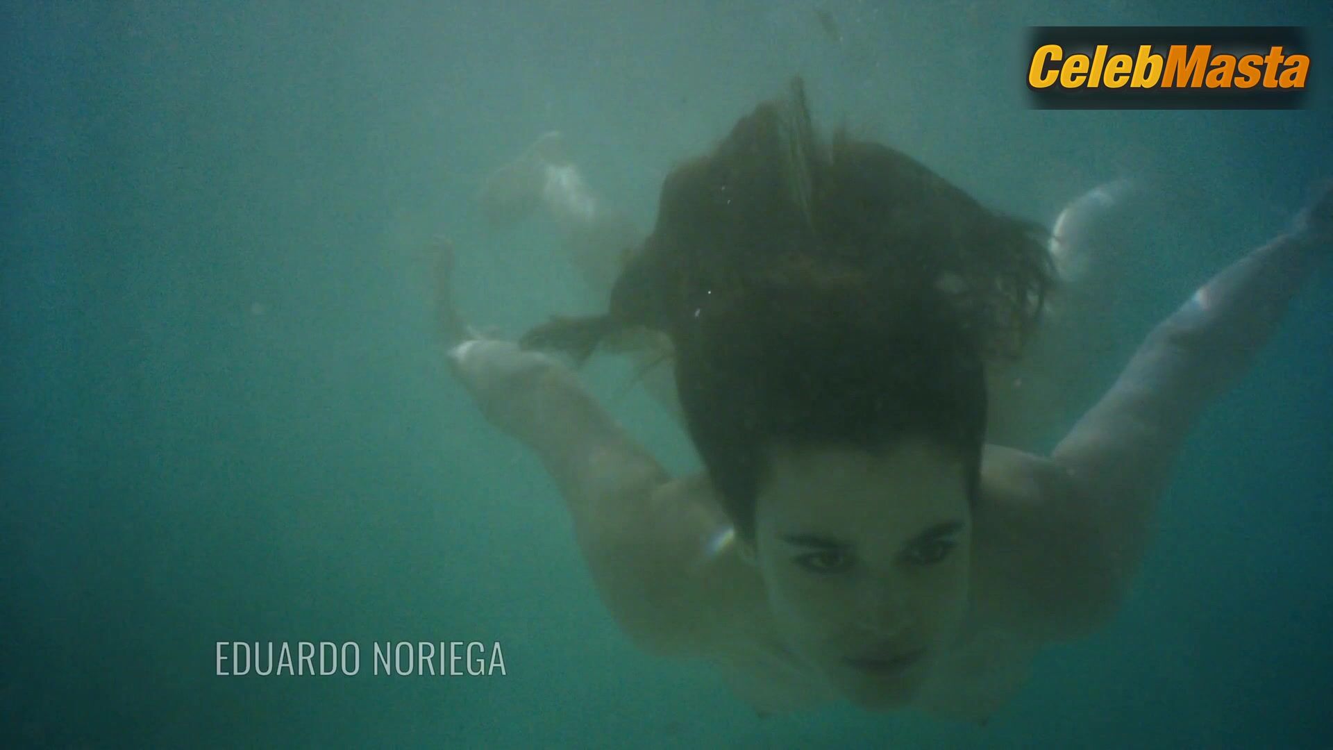 Adriana Ugarte Boobs, Ass Scene In Hache - Photo 5 of 5 photo 1
