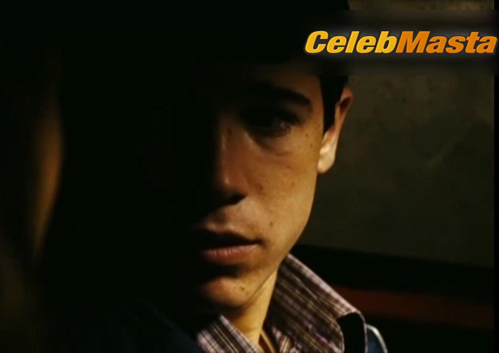 Adriana Ugarte Sexy Scene From Cabeza De Perro - Photo 1 of 5