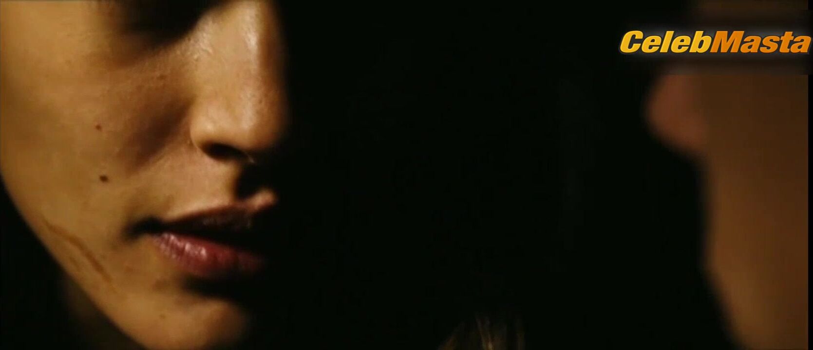 Adriana Ugarte Sexy Scene From Cabeza De Perro - Photo 1 of 5 photo 2