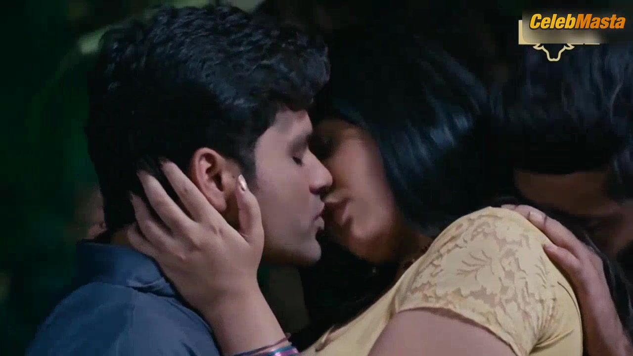 Manvi Chugh Tits Scene From Dubai Bhauji - Photo 2 of 5