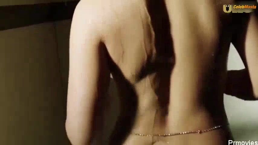 Noor Malabika ’s Sexy Scene In Palang Tod (siskiyaan) - Photo 1 of 5 photo 2