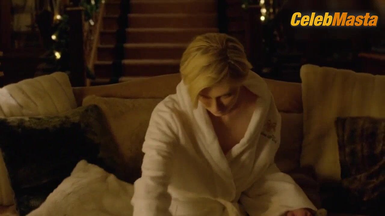 Elizabeth Debicki Naked Scene From The Night Manager - Photo 1 of 5 photo 2