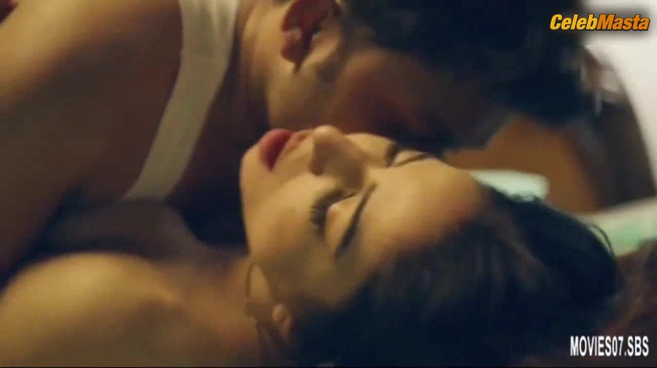 Maahi Khan ’s Ass And Tits Scene From Sursuri Li - Photo 4 of 5