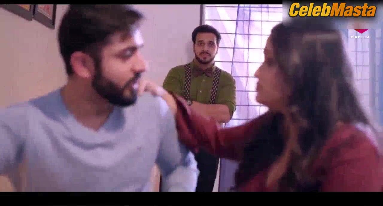 Aliya Naaz Jayshree Gaikwad And Sexy Scene From Baba - Photo 1 of 5