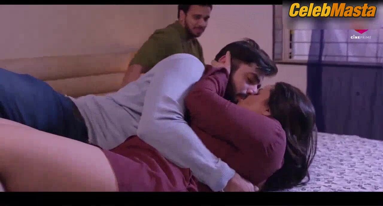 Aliya Naaz Jayshree Gaikwad And Sexy Scene From Baba - Photo 1 of 5 photo 2