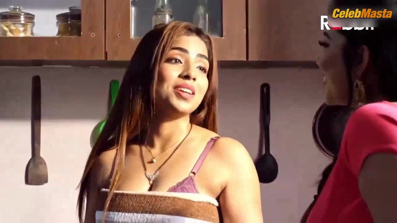 Maahi Khan Lesbian, Booty Scene From Khat Kabbadi: - Photo 2 of 5