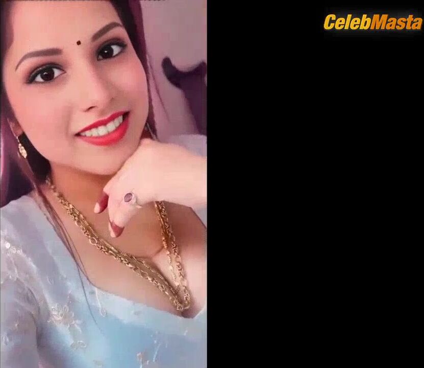 Sana Khan Tits Scene From Mms - Photo 2 of 5