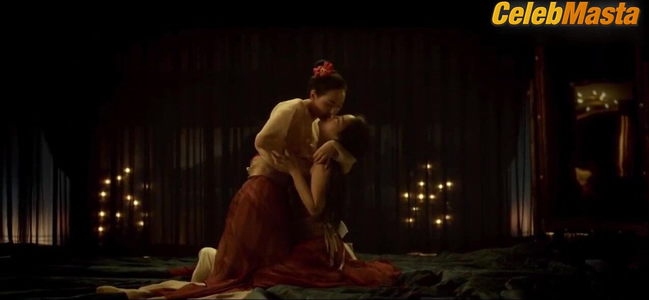 Ji-yeon Lim And Lee Yoo-young Bare Nude Scene In The - Photo 2 of 5 photo 1