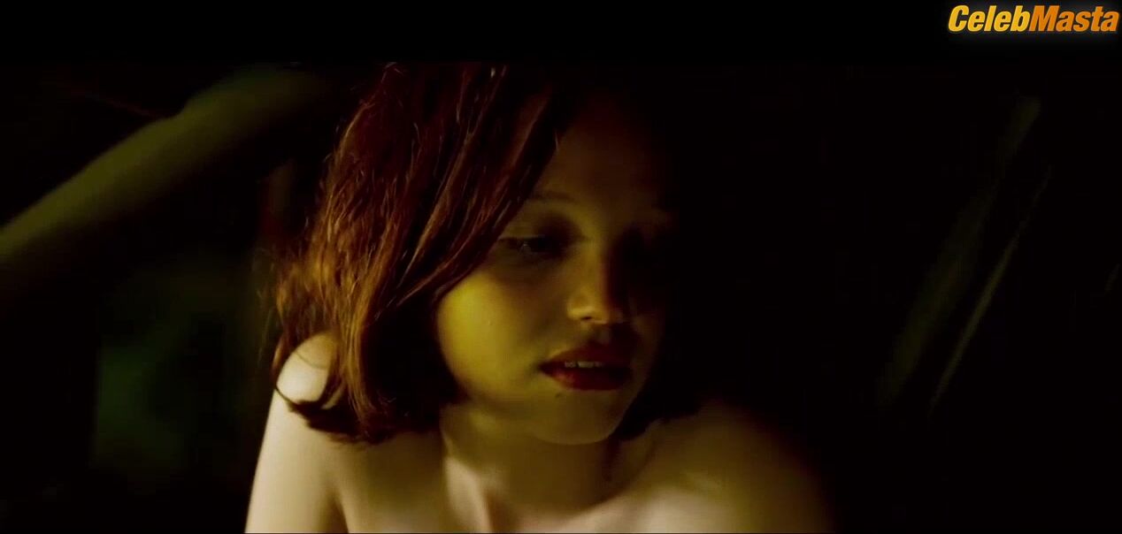Solene Rigot Boobs Scene In Orphan - Photo 2 of 5