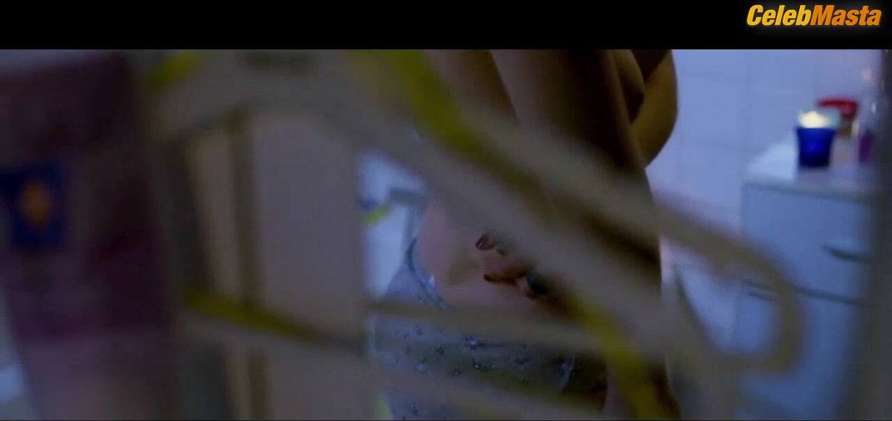 Solene Rigot Boobs Scene In Orphan - Photo 2 of 5 photo 4