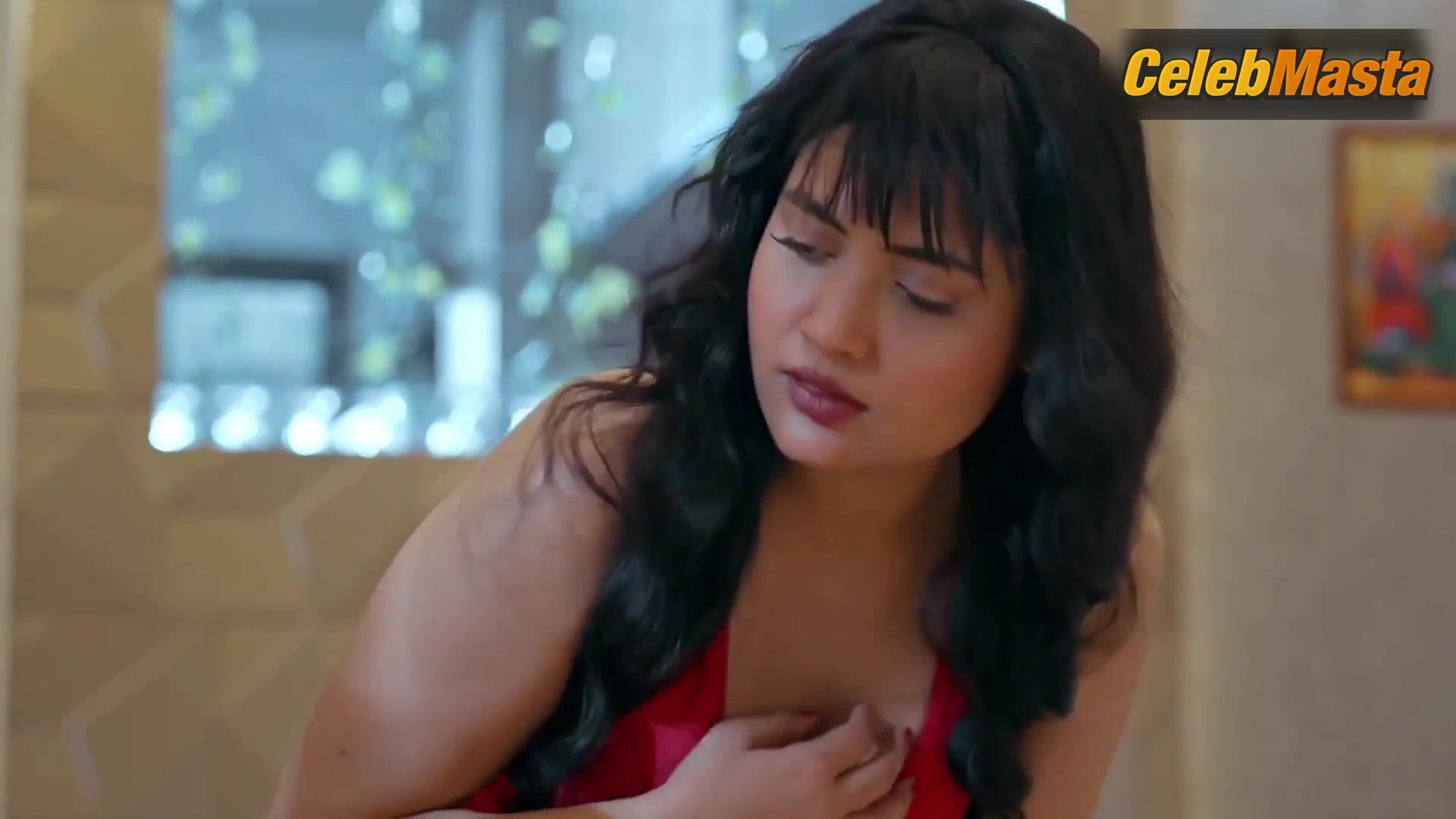 Manvi Chugh Reveals Sultry Scene In Rikshawala - Photo 2 of 5 photo 1