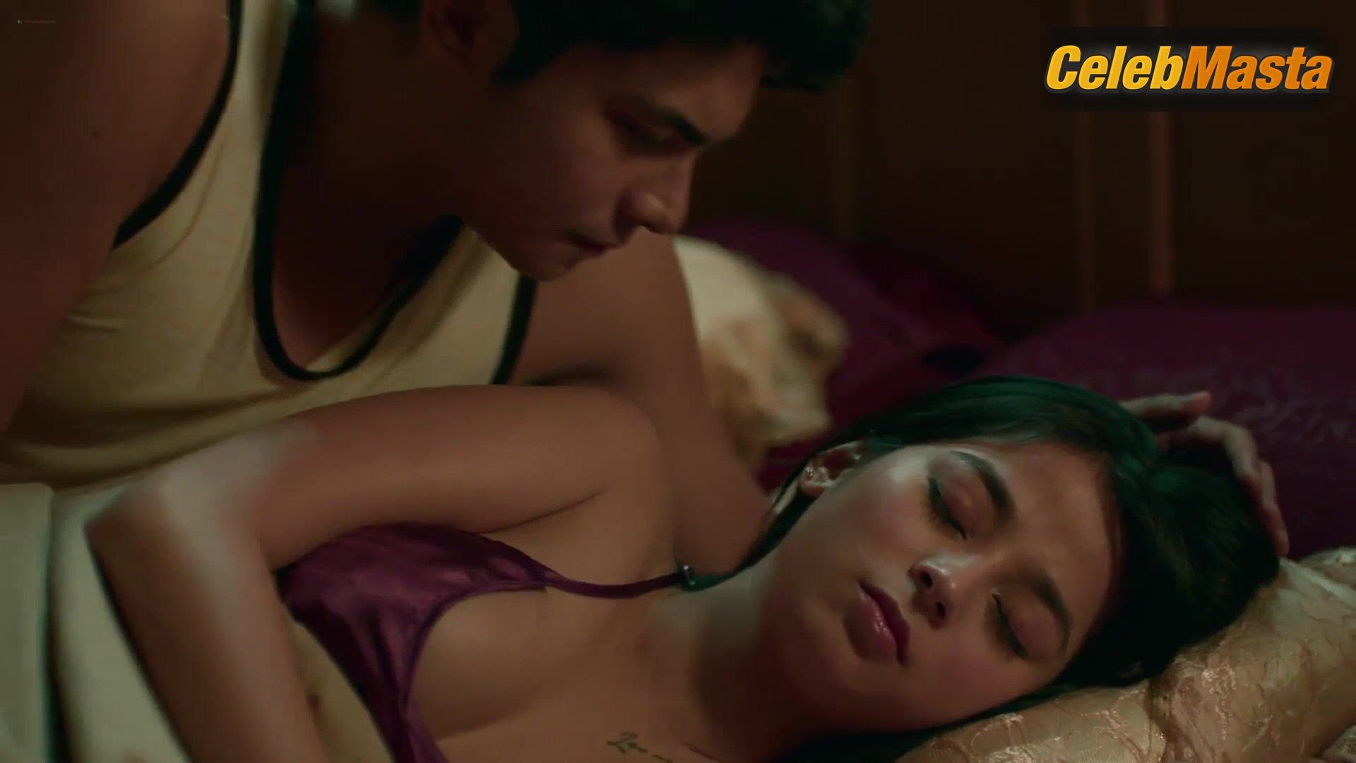 A.j. Raval ’s Sexy Scene In Us X Her - Photo 2 of 5 photo 1
