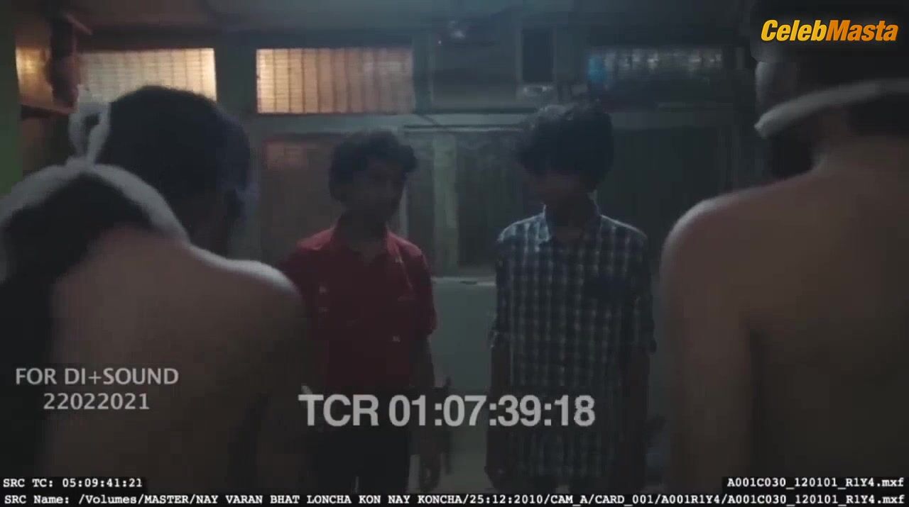 Kashmira Shah Boobs, Underwear Scene In Nay Varan Bhat - Photo 1 of 5 photo 4