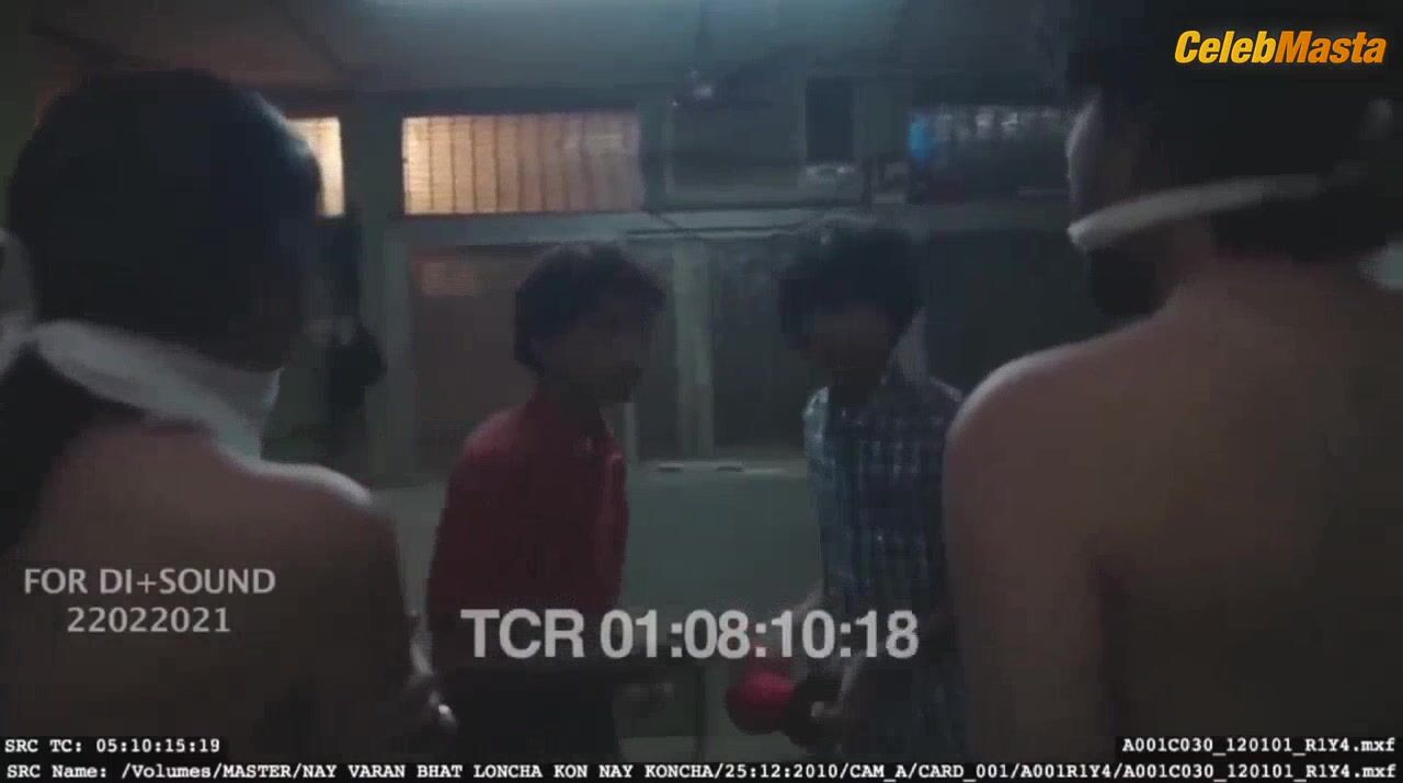 Kashmira Shah Boobs, Underwear Scene In Nay Varan Bhat - Photo 1 of 5 photo 5