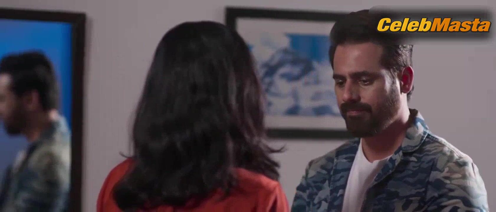 Donna Munshi And Navina Bole Bare Hot Scene In Ek Anjaan - Photo 1 of 5