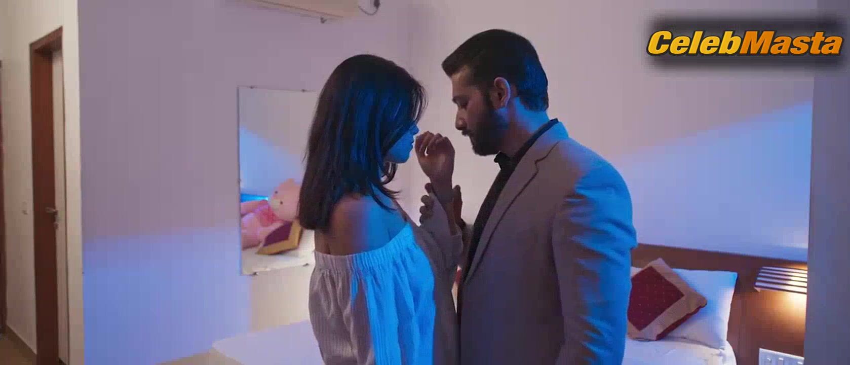 Donna Munshi And Navina Bole’s Sexy Scene From Ek - Photo 1 of 5 photo 2