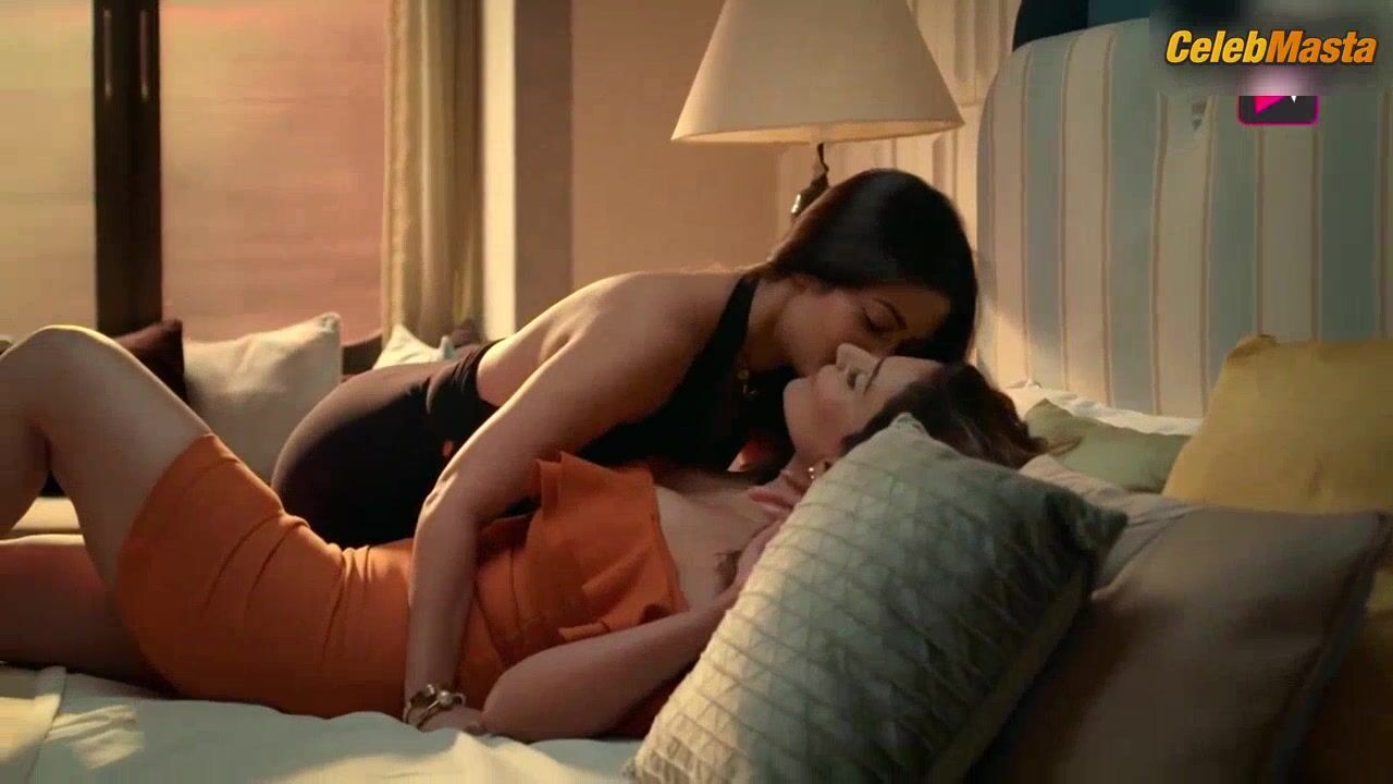 Navina Bole Riya Sen, And Nikita Ghag Bare Butt In - Photo 2 of 5 photo 1