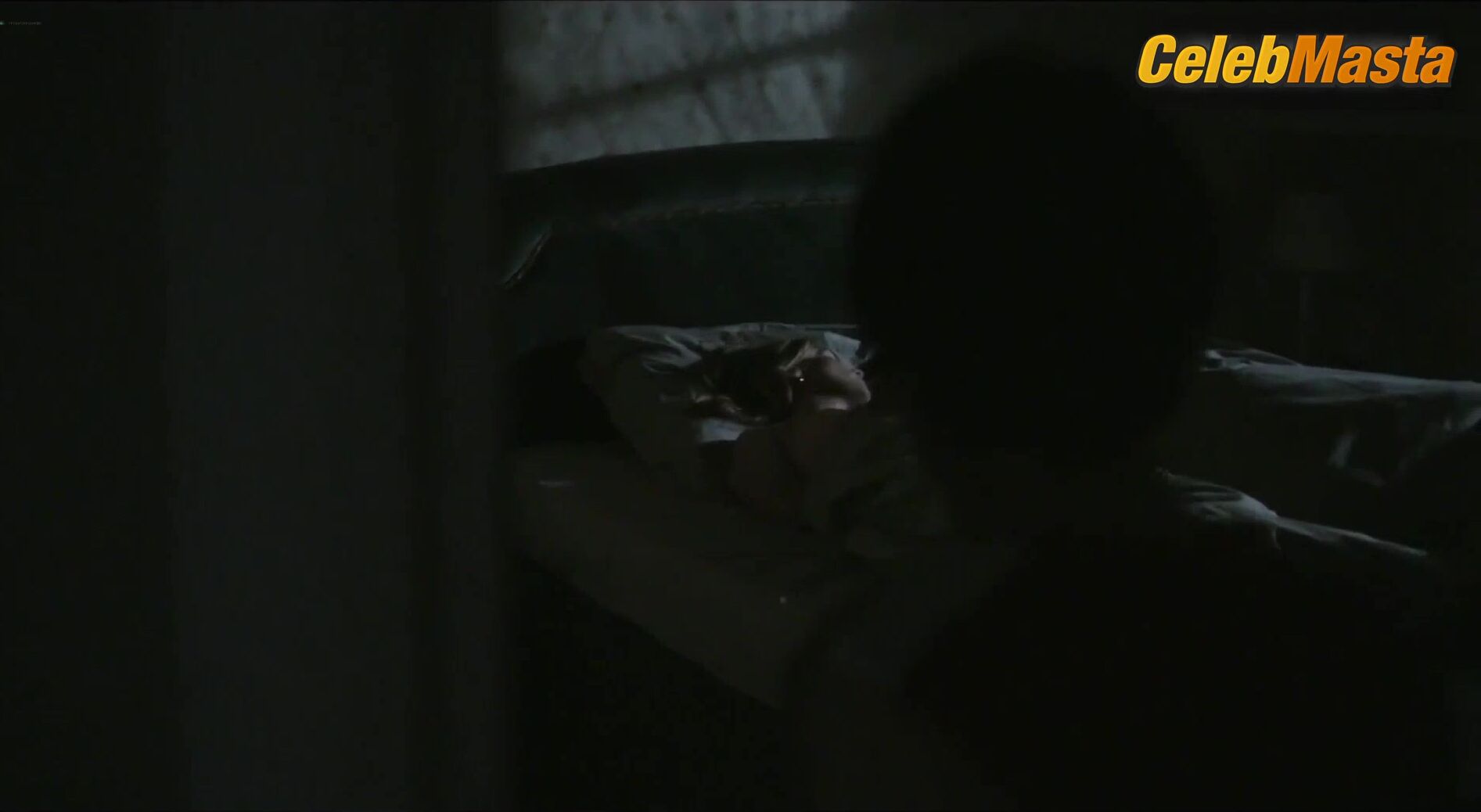 Emmanuelle Seigner And Kristin Scott Thomas Hot Scene In In The - Photo 1 of 5
