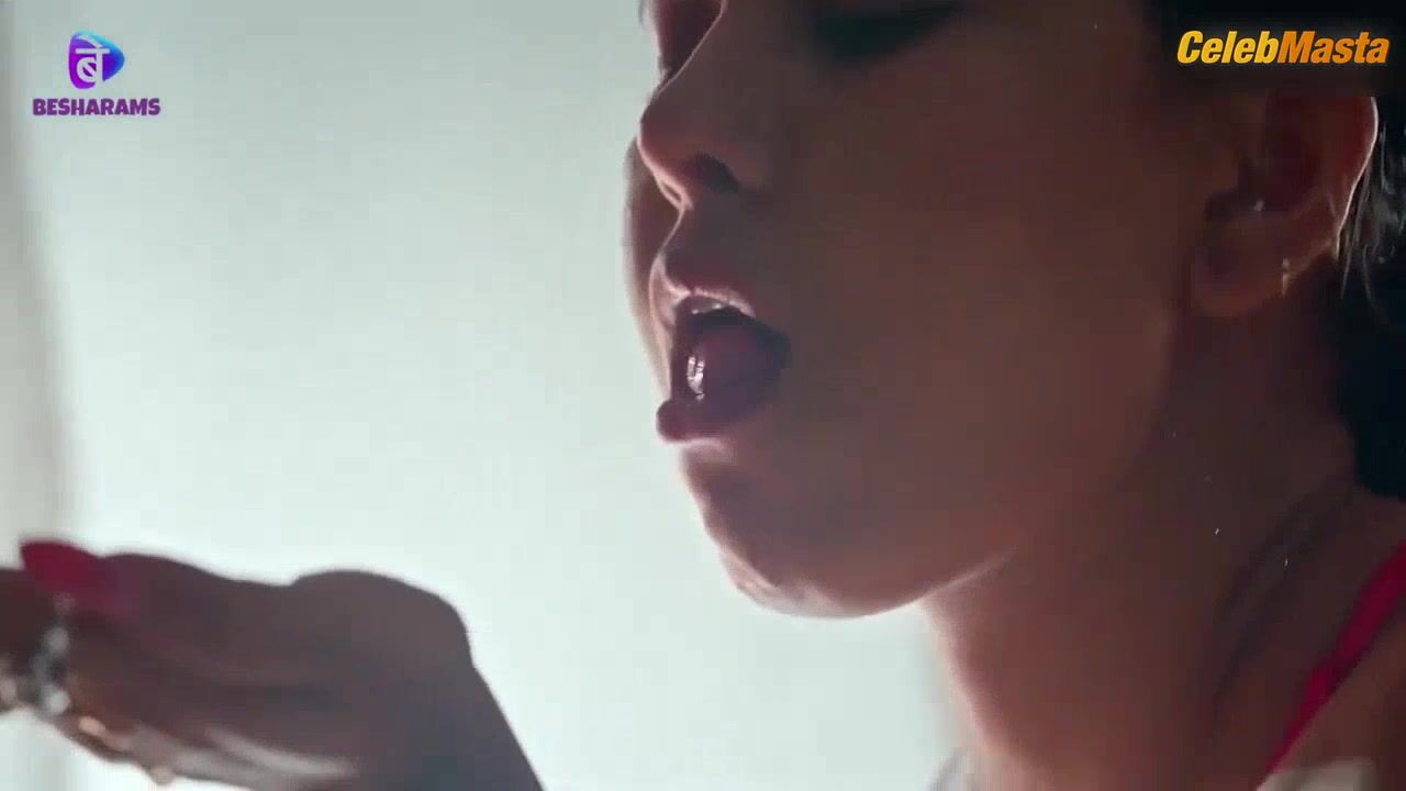 Tina Nandi Sexy Scene From Adla Badli 2 - Photo 2 of 5