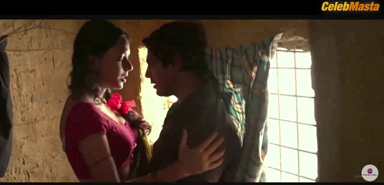 Bidita Bag Boobs Scene In Babumoshai Bandookbaaz - Photo 4 of 5 photo 5