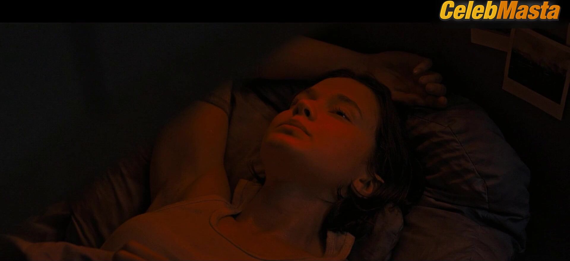 Cailee Spaeny ’s Sexy Scene In Alien Romulus - Photo 1 of 5 photo 2