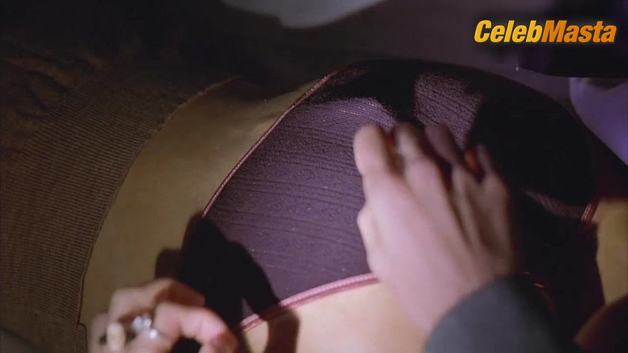 Katharine Isabelle ’s Underwear Scene From Ginger Snaps - Photo 2 of 5 photo 4