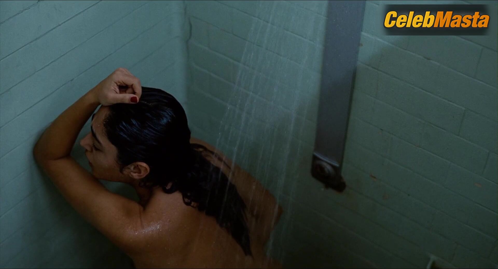 Golshifteh Farahani ’s Sexy Scene In Two Friends - Photo 2 of 5 photo 4