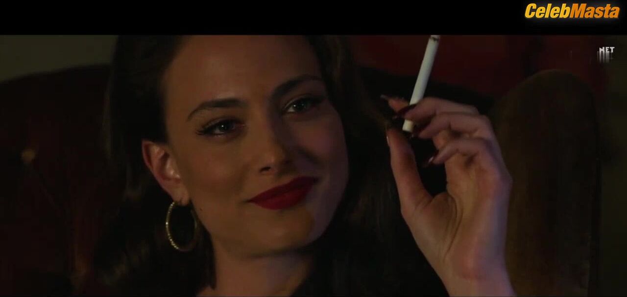 Nora Arnezeder ’s Booty, Boobs Scene In The Offer - Photo 3 of 5 photo 1