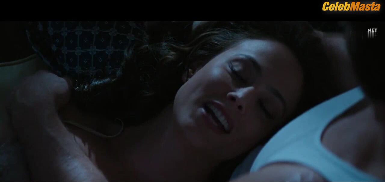 Nora Arnezeder ’s Booty, Boobs Scene In The Offer - Photo 3 of 5 photo 2