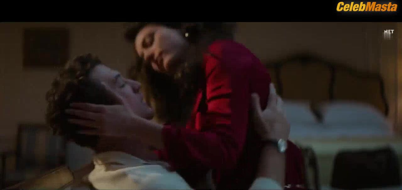 Nora Arnezeder ’s Booty, Boobs Scene In The Offer - Photo 3 of 5 photo 5
