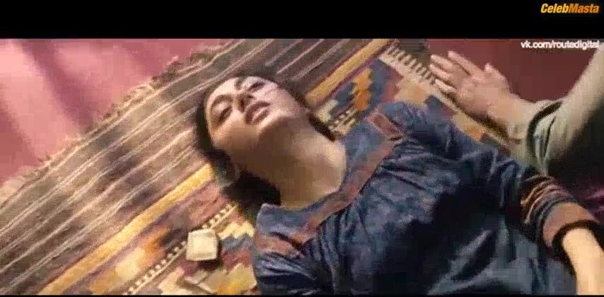 Golshifteh Farahani ’s Underwear Scene In The Patience - Photo 1 of 5 photo 4