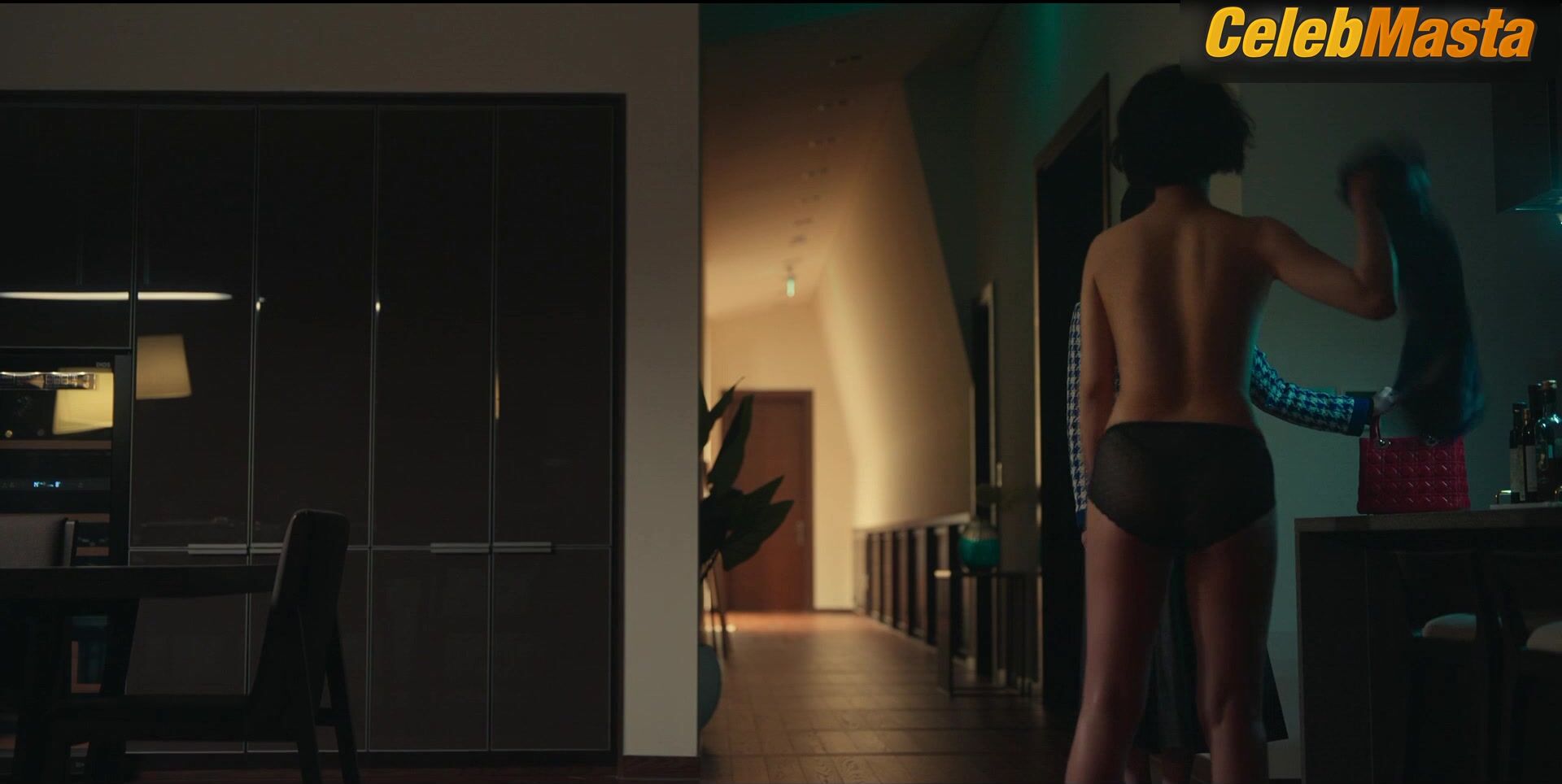 Cha Joo-young Boobs, Underwear Scene In The Glory - Photo 1 of 5 photo 4