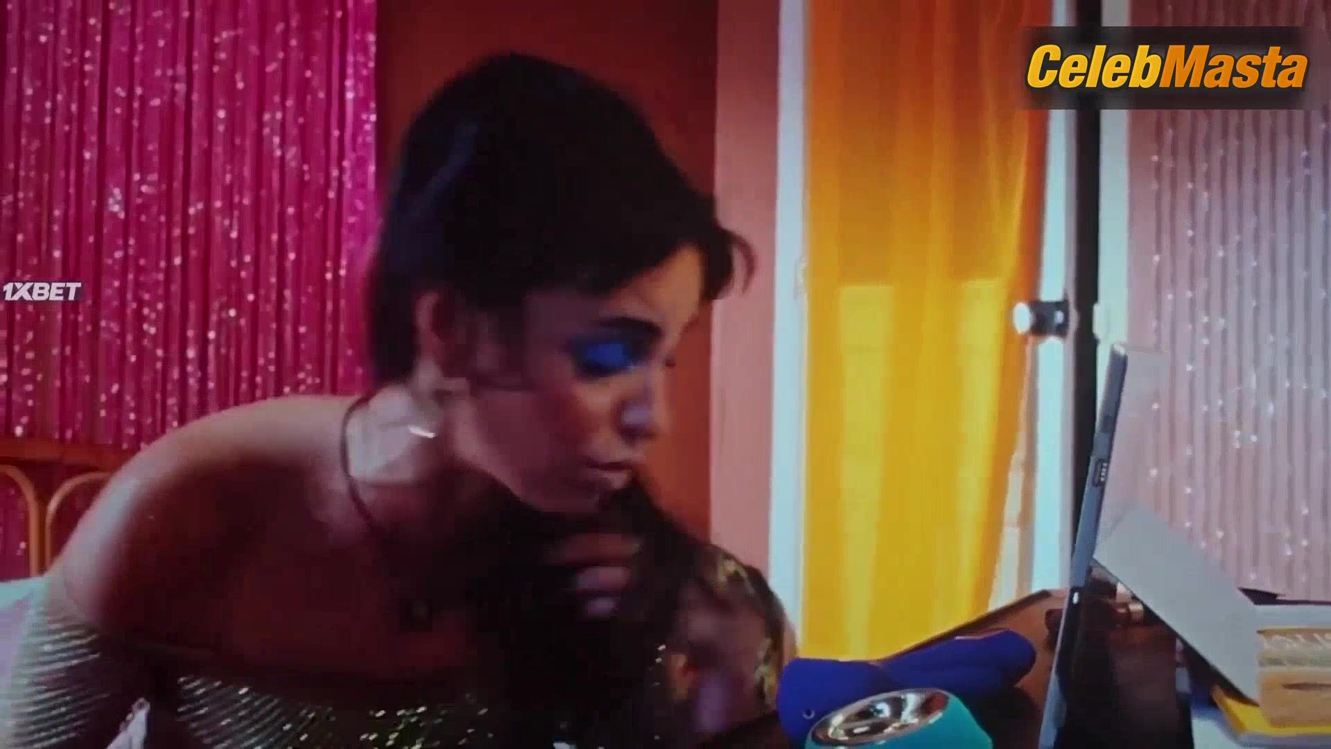 Noemie Merlant Souheila Yacoub And Show Boobs Scene In The - Photo 2 of 5 photo 5