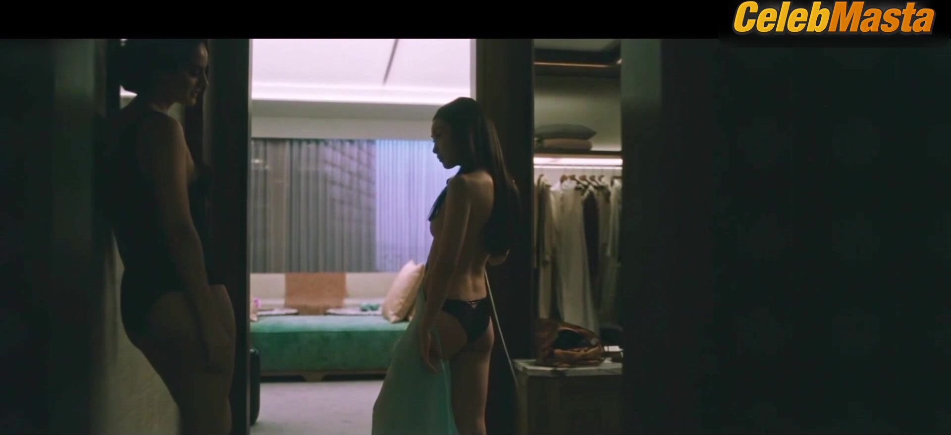 Chacha Huang Noemie Merlant And ’s Underwear, Tits - Photo 2 of 5