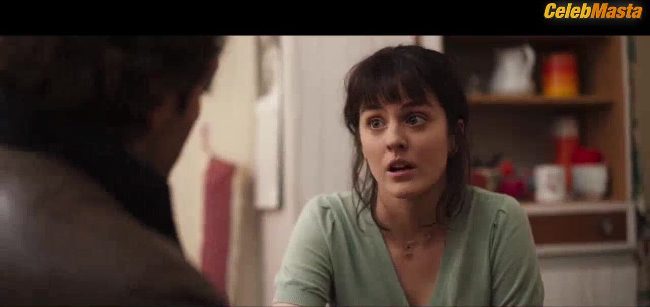 Noemie Merlant Bares Breasts Scene In A Difficult Year - Photo 1 of 5 photo 4