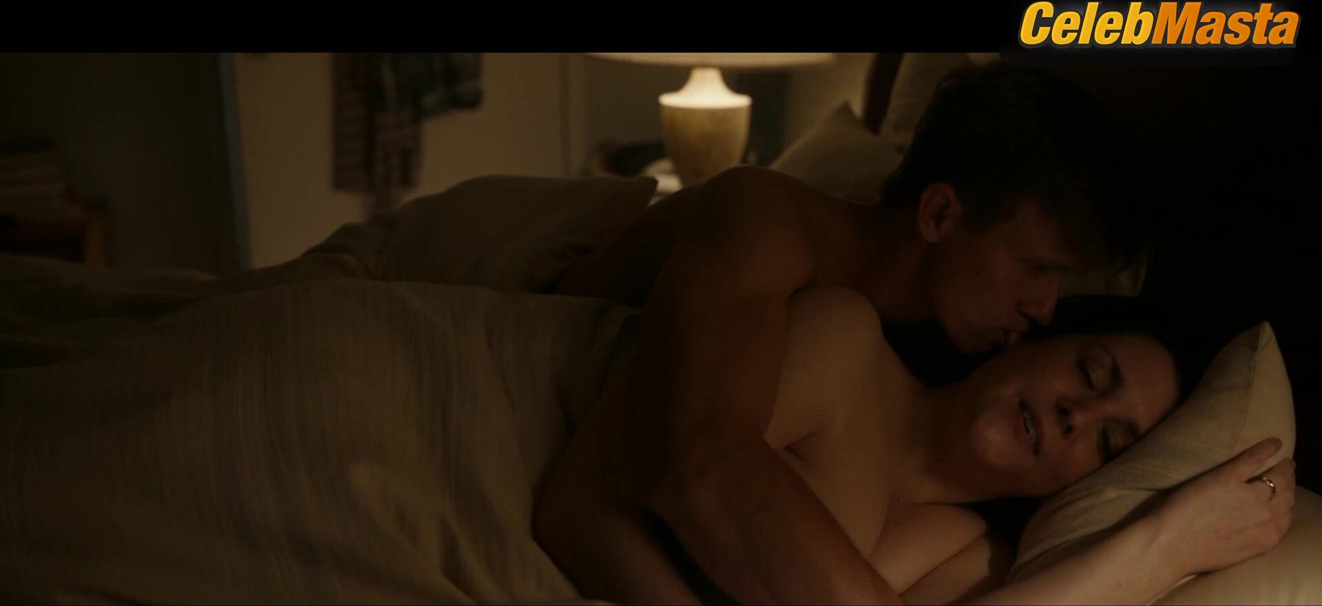 Melanie Lynskey ’s Sexy Scene From Yellowjackets - Photo 2 of 5 photo 1