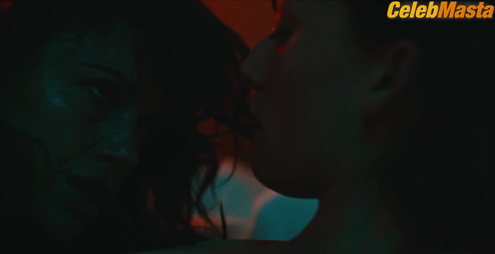 Carla Gugino And Gaite Jansen Show Tits In Lesbian Scene - Photo 2 of 5 photo 4