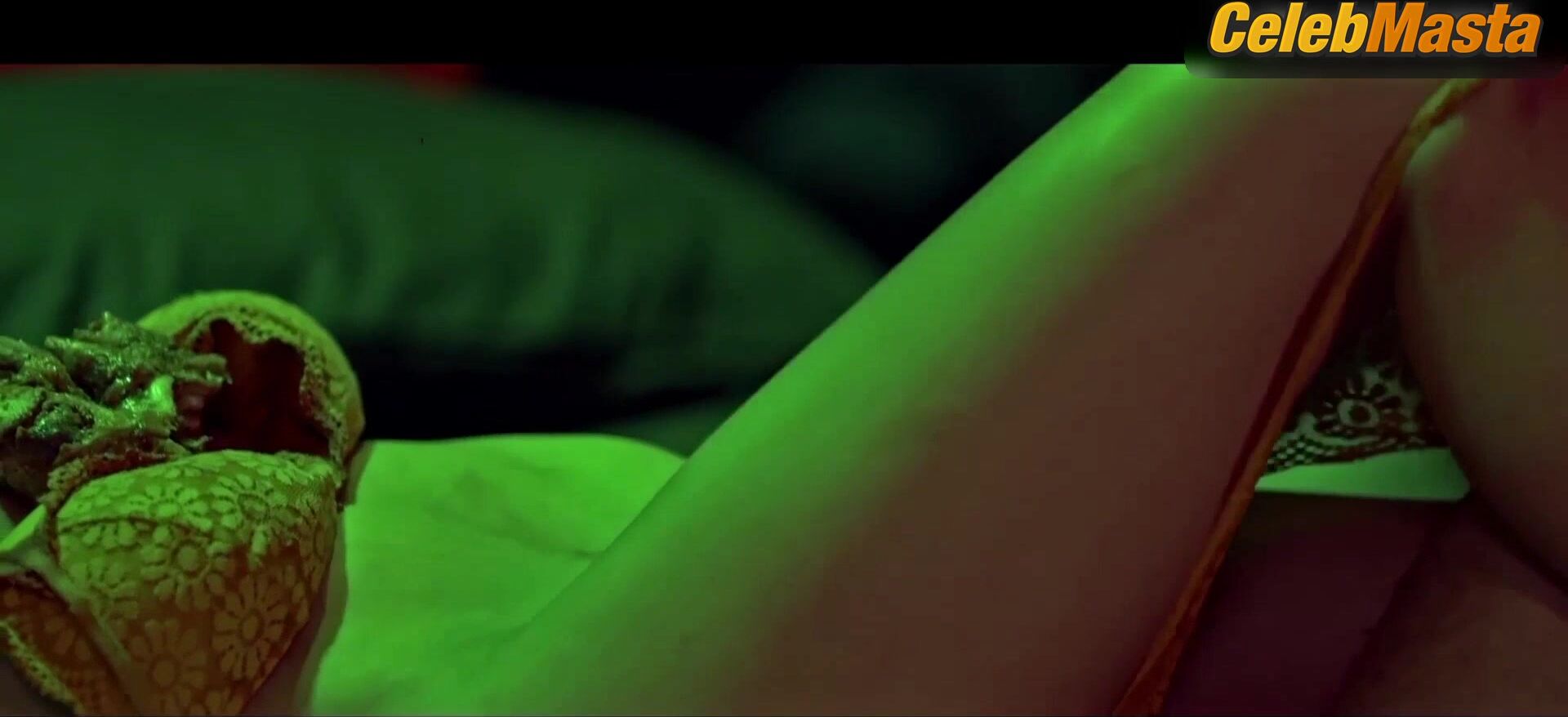 Micaella Raz Flaunts Boobs Scene In Sex Hub - Photo 2 of 5 photo 4