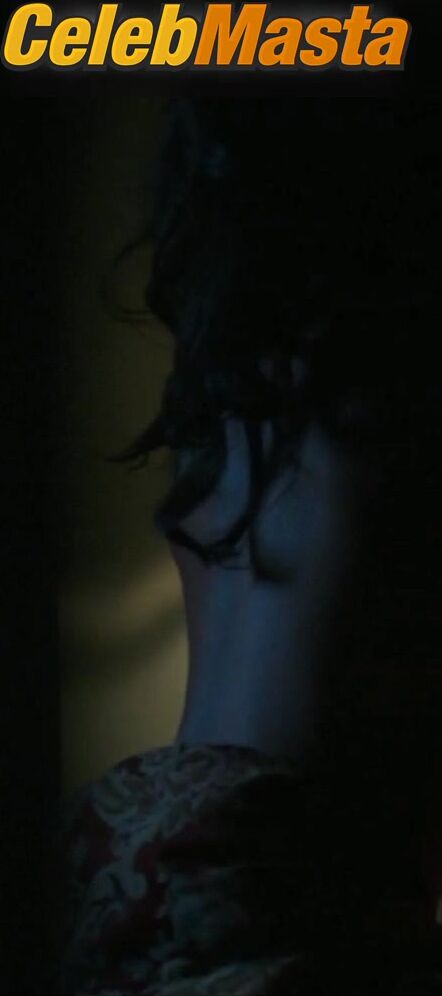 Kiara Liz Boobs Scene In Panama - Photo 5 of 5 photo 1