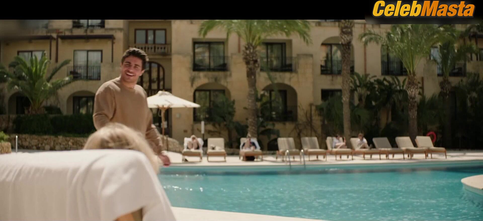 Virginia Gardner Swimsuit Scene In F Valentine’s Day - Photo 2 of 5 photo 1