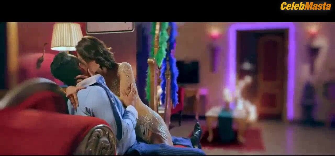 Mandana Karimi Reveals Sexy Scene In The Casino - Photo 1 of 5 photo 4